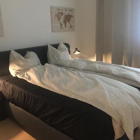 Modern Living In A Perfect Location Apartment Essen Bagian luar foto